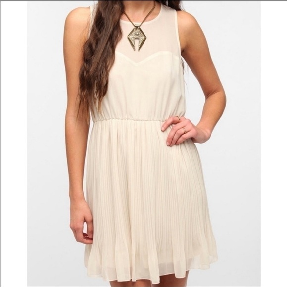 Urban Outfitters Pins and Needles chiffon pleated dress - Picture 1 of 9